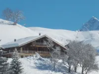 A hidden paradise with 10-seat Jacuzzi and outdoor sauna, beautiful view Hotels in Hauteluce