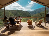 Pat Busch Mountain Reserve Hotels in Robertson