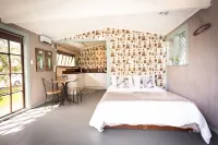 A Fantastic Location"Just a short walk down the footpath opposite to the Beach"