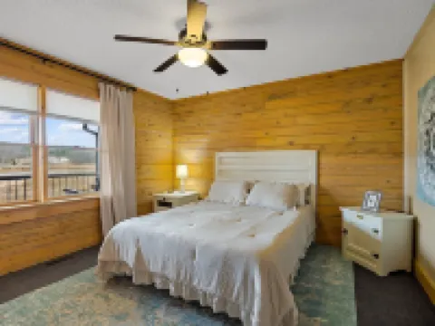 Beautiful home located on Lake Greenwood