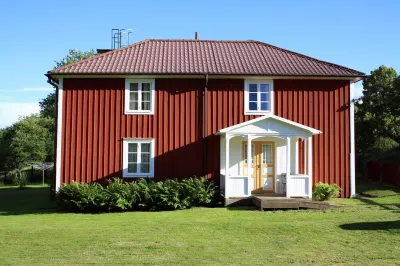 Emils Hus in Astrid Lindgrens Småland, 300 m to the lake のホテル