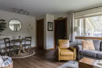 McCall Suite Spot: 1-bedroom with indoor fireplace