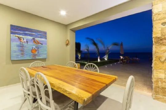 VILLA KUXTAL, OCEANFRONT