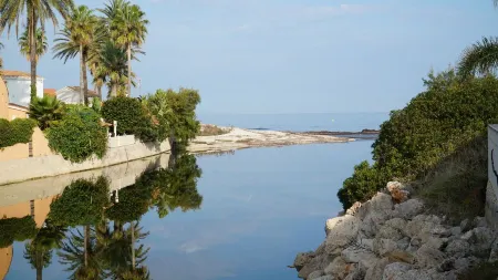 Nice apartment by the sea