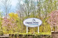 Spacious Townhouse minutes from Village and Slopes with shuttle to mountain