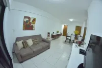 Apt 3 bedrooms + maid's quarters overlooking the sea