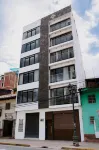 Spacious 4 Bedroom Full Apartment, a few Minutes From the Main Square
