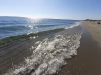 Casa Vacanze Indipendente, Parcheggio Interno e Giardino Privato Recintato Hotel a Lucciana