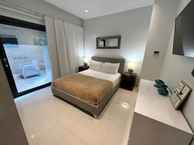 Waykiri Unit A-01 Luxurious New Apartment, Noord