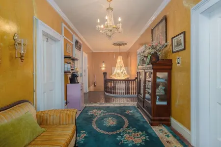 The Warwick Inn Boutique Amity Room 3 an Hour from NYC Отели в г. Уорик