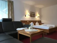Gut-Hotel Pommernhotel Barth Các khách sạn ở Prerow