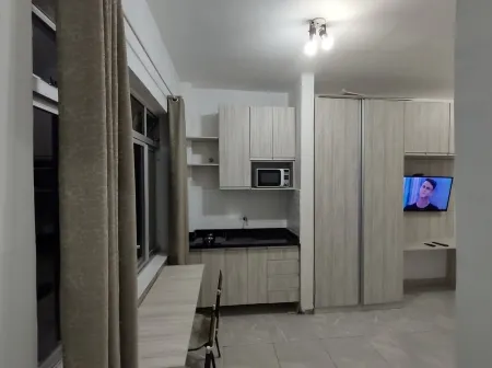 Kitchenette Aconchegante no Centro de Curitiba. Ótimo Custo-benefício! Отели рядом с достопримечательностью «Oscar Niemeyer Museum»