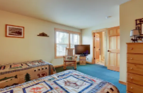 Forest Ridge 2 Bedroom Home by RedAwning