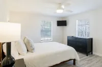 House in Mobile Newly Renovated! Quiet street & centrally located to interstate!