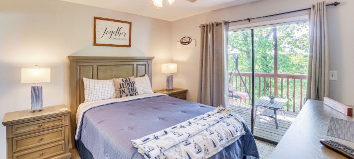 2 Mi to Silver Dollar City Reed Springs Condo Hotels in Stone County