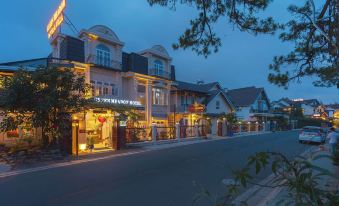 GREEN MEADOW VILLA&café