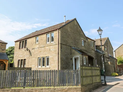 Bowshaw Hotels in Holmfirth