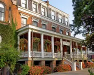 Saratoga Arms Hotels in Saratoga Springs