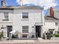 Nutwood Hotels in Charmouth