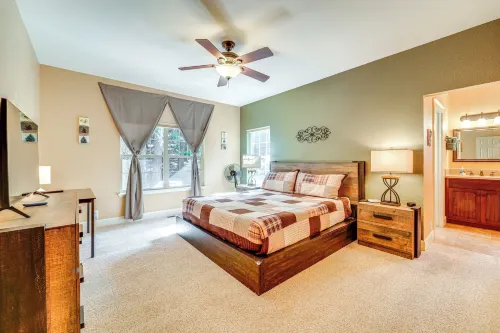 Hike + Explore: Graeagle Getaway w/ Furnished Deck - Wifi