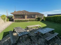 Seacrest Lodge Hotels in Muston