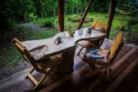 Bahia Rica Fishing & Kayak Lodge - Parkplatz