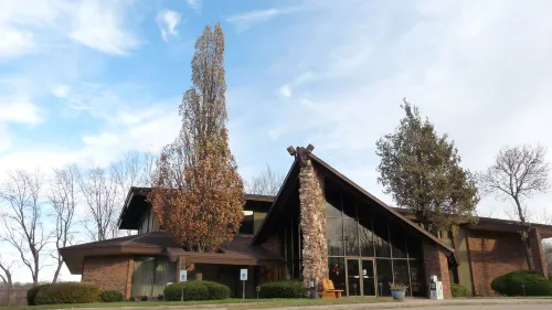 RiverBank Lodge Hotels in Menard County