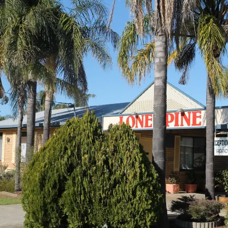 Lone Pine Motel