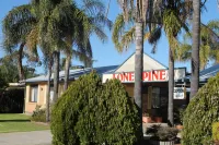 Lone Pine Motel Hotels in Corowa
