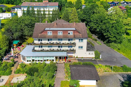 Kishotel am Kurpark Отели в г. Майн-Кинциг