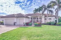 3 Mi to Bonita Beach: Outdoor Oasis w/ Pool & Spa! - Homestays