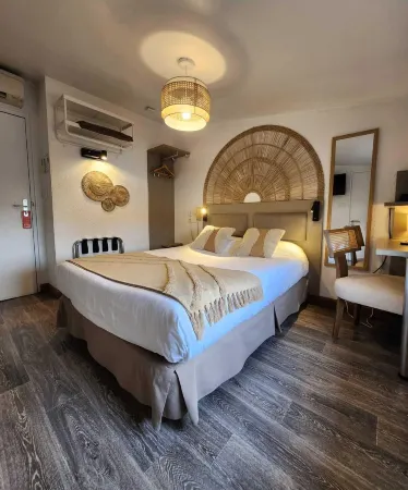 Cit'Hotel le Cheval Blanc Cognac Centre Отели в г. Коньяк