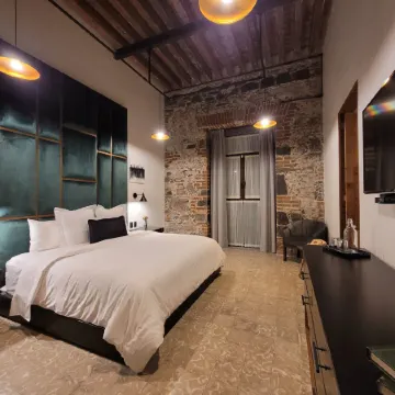 Milo Collection Hotel