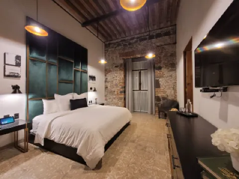 โรงแรมมิโล่คอลเลกชัน โรงแรมใน