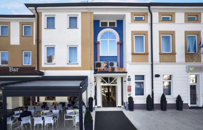 Lipa, Hotel & Bistro