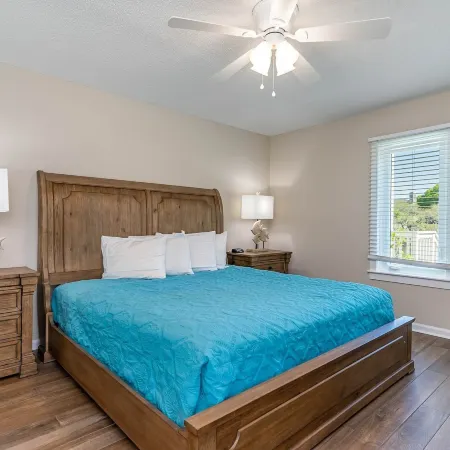 Gorgeous and Spacious 4 Bedroom Villa - 8D Windermere by the Sea Villa