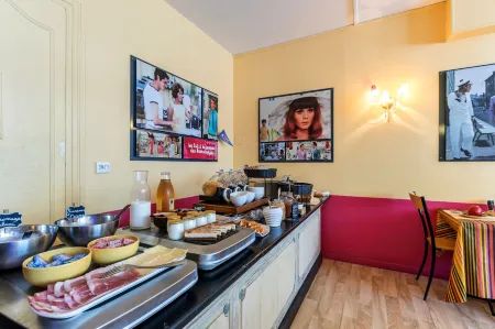 Logis Hôtel Lafayette Rochefort France Отели в г. Пон-л'Аббе-д'Арну