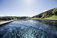 그린 럭셔리 호텔 프뵈슬