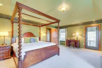 Private Hot Tub Bays View Lodge in Kingsport! - Balkon