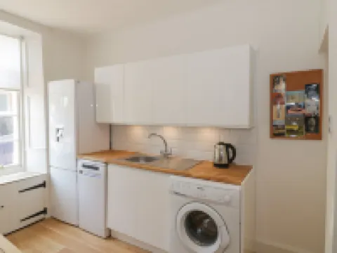 6 Kirkstyle Hotels in Biggar