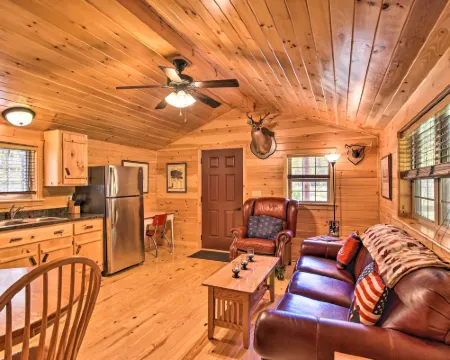 帕森斯小屋配有火坑和河流通道！ 塔克縣酒店