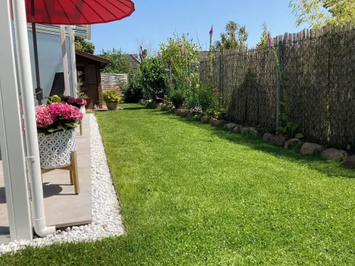 cosy modern apartment for two with patio Hotels in Harburg