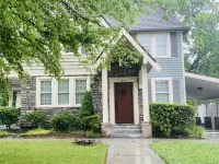 Carroll Manor: RecentlyRenovated English Tutor. Sleeps 8