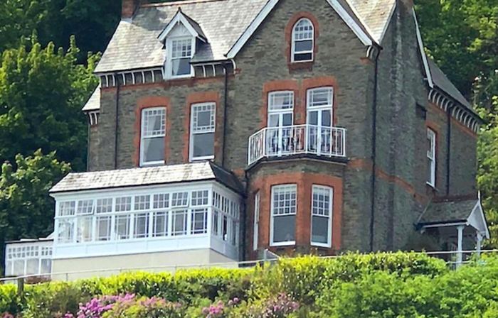 Highcliffe House