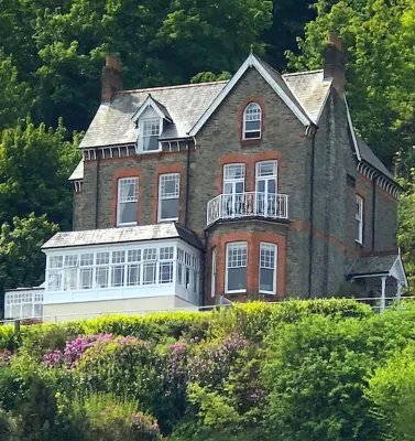 Highcliffe House