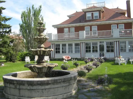 Wakamow Heights Bed and Breakfast Отели рядом с достопримечательностью «Tunnels Of Moose Jaw»