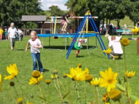 ฟามิเลียนแอนด์อพาร์ทโฮเทล ซตรานด์โฮฟ โรงแรมในTossens