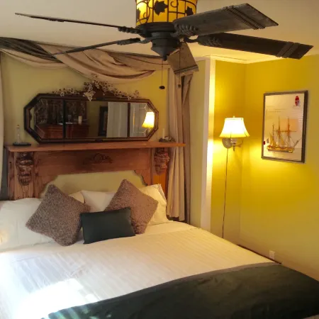 The Stirling House Waterfront Inn Greenport