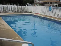 Pelican Point Motel - Beach