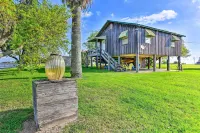 Fishing Pier, Kayaks Bayfront Home in Palacios!